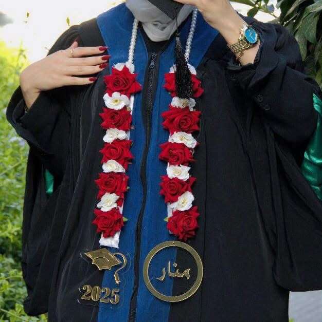 سلسلة ورد تخرج فاخرة بأشكال مميزة – هدية مثالية للخريجين والخريجات 2025