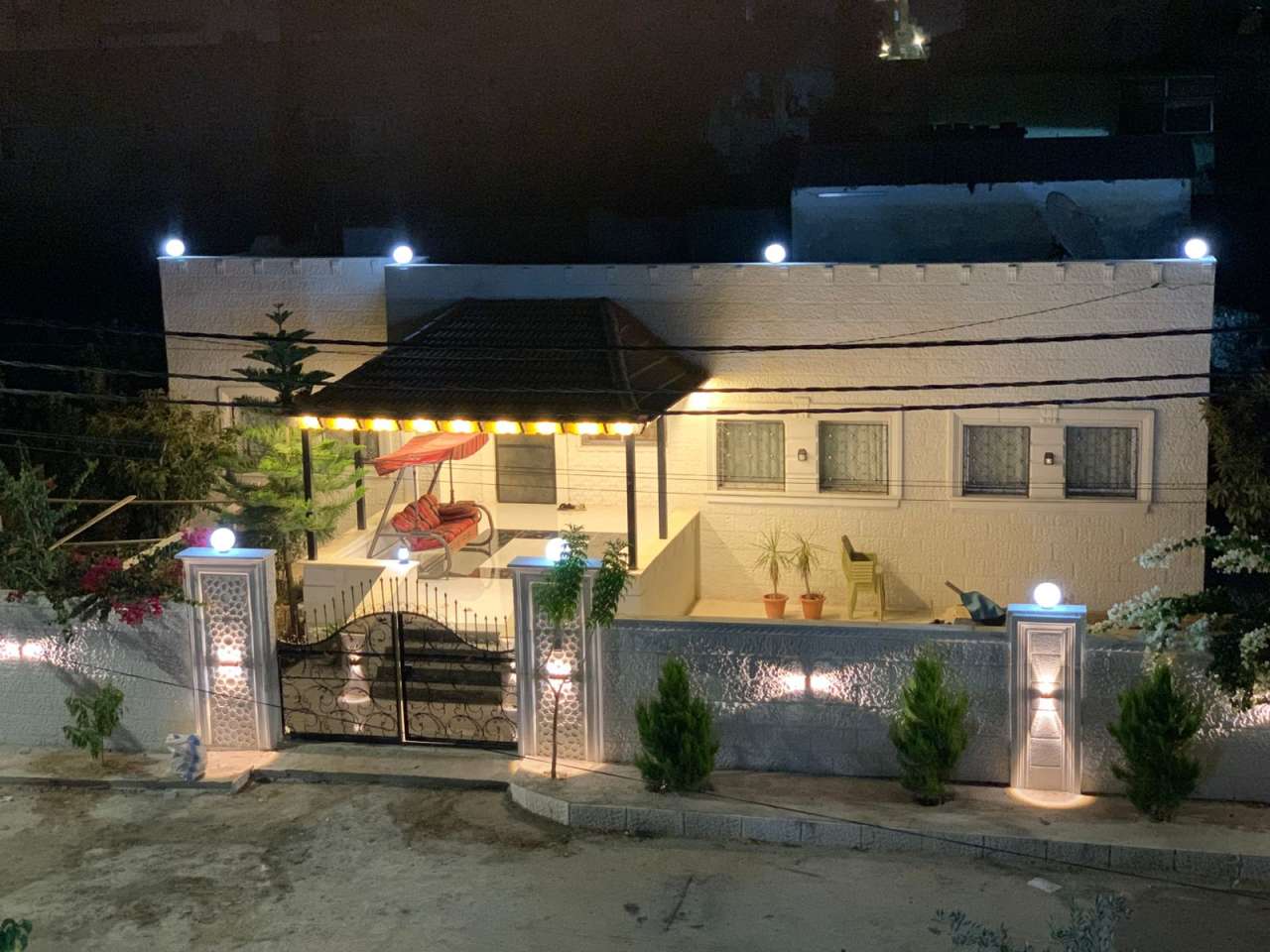 🏠 مؤسسة أبو شهم للقرميد والديكورات – تركيب قرميد احترافي بأسعار منافسة